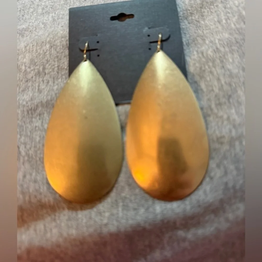 Gold Teardrop Earrings NWT